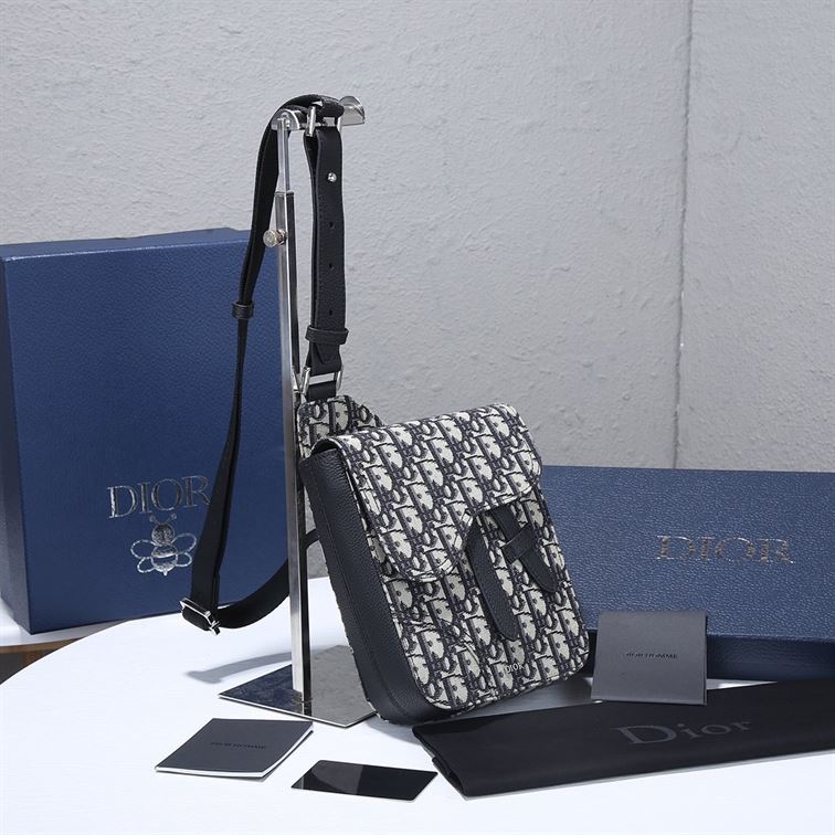 DIOR SADDLE RECTANGULAR CROSSBODY POUCH - DIO037