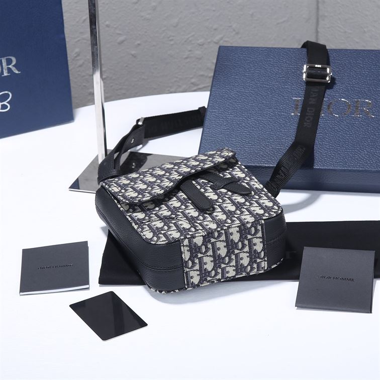 DIOR SADDLE RECTANGULAR CROSSBODY POUCH - DIO037