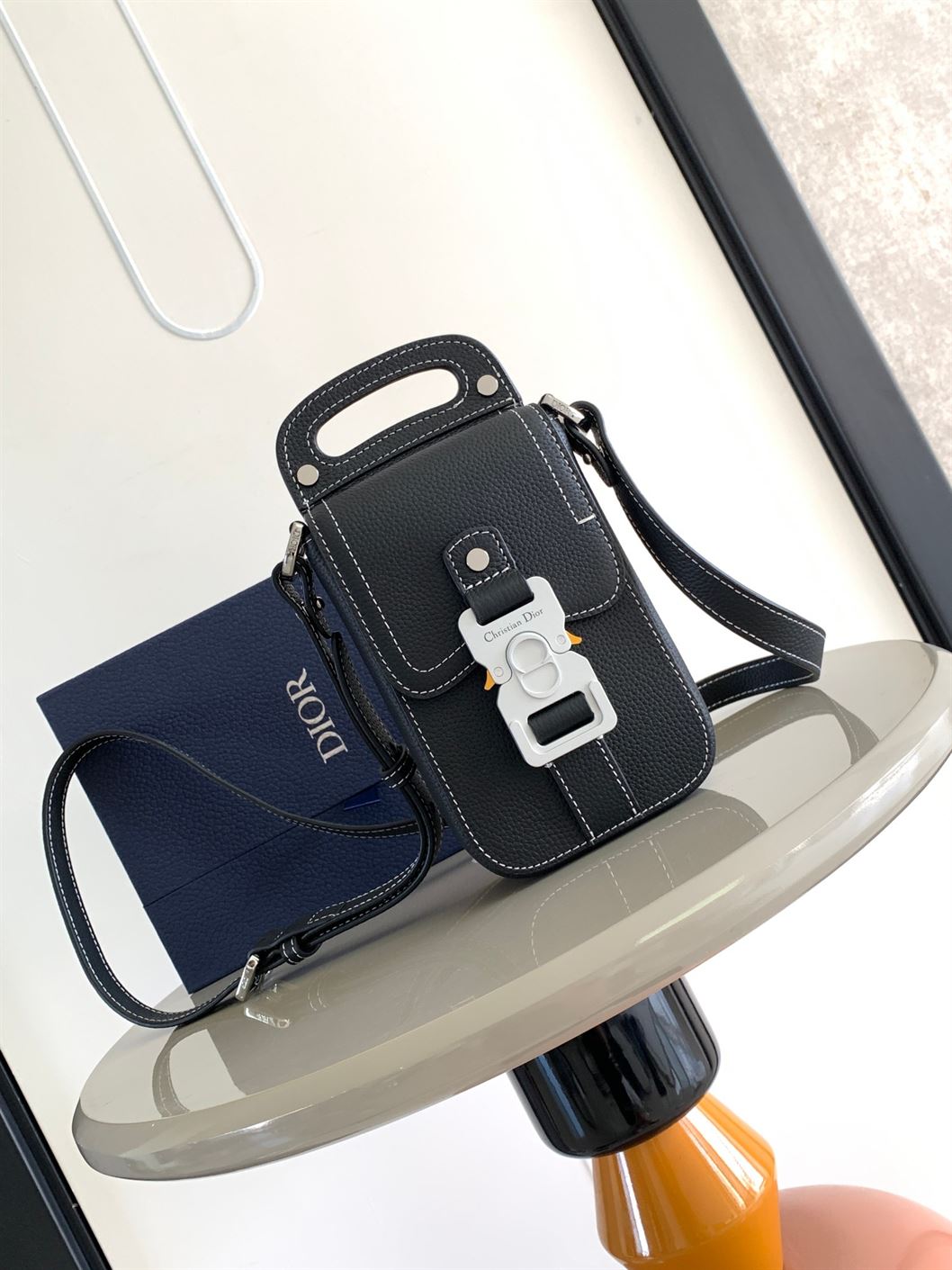 DIOR SADDLE VERTICAL POUCH WITH STRAP - DIO049