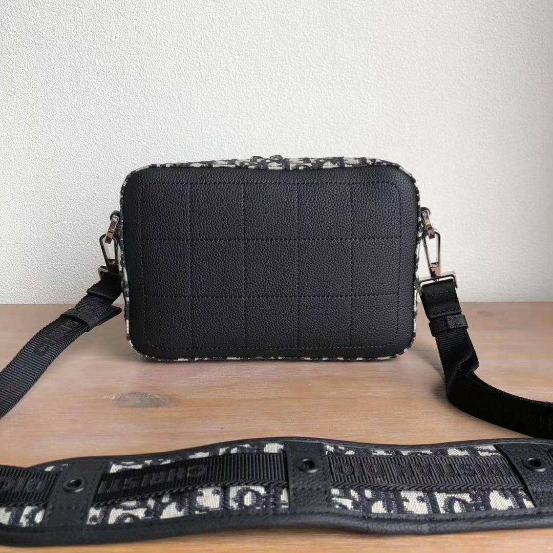 DIOR SAFARI MESSENGER BAG BEIGE AND BLACK DIOR OBLIQUE JACQUARD - DIO001