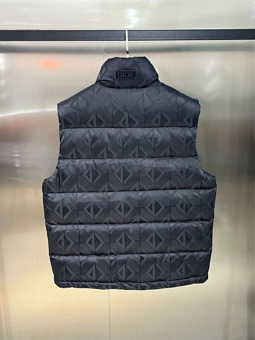 DIOR SLEEVELESS DOWN JACKET - DRC017