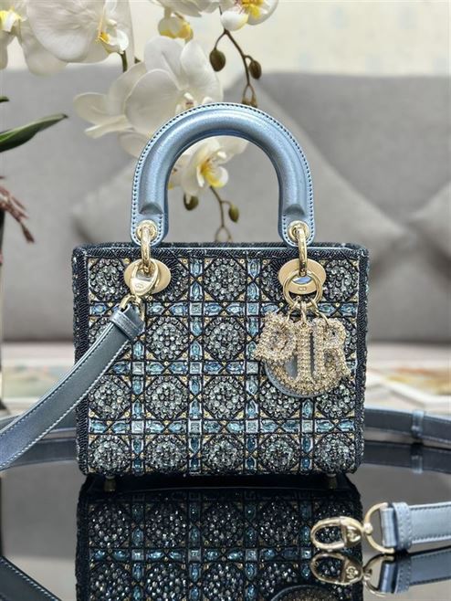 DIOR SMALL LADY DIOR BAG