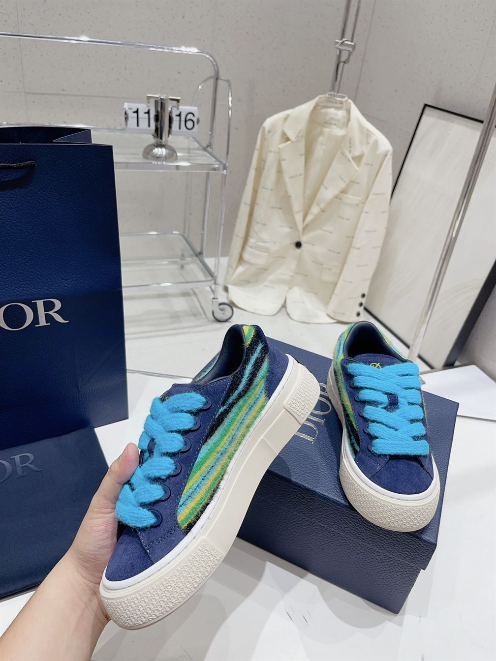 DIOR TEARS B33 SNEAKER LIMITED AND NUMBERED EDITION - DO135