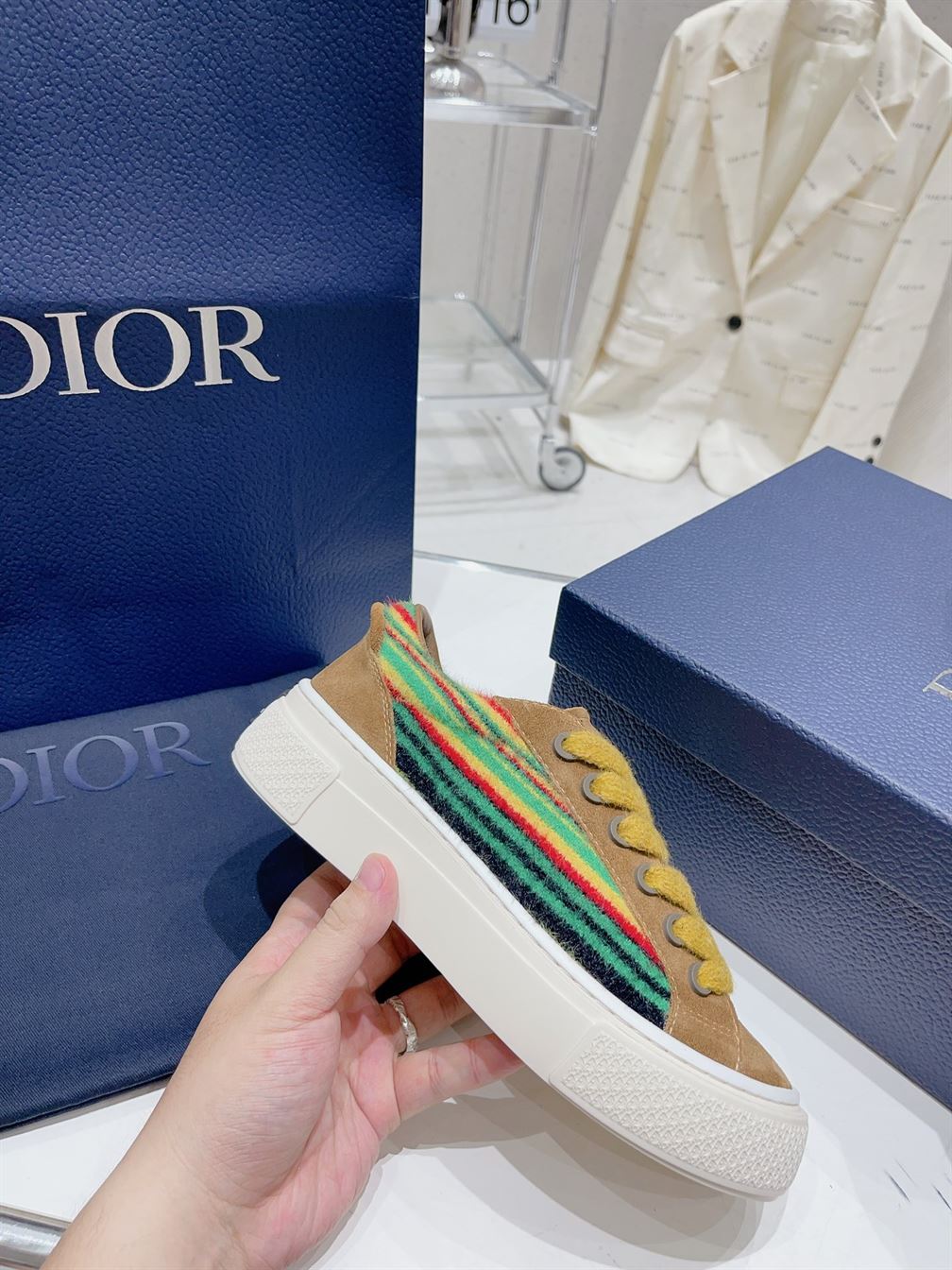 DIOR TEARS B33 SNEAKER LIMITED AND NUMBERED EDITION - DO136