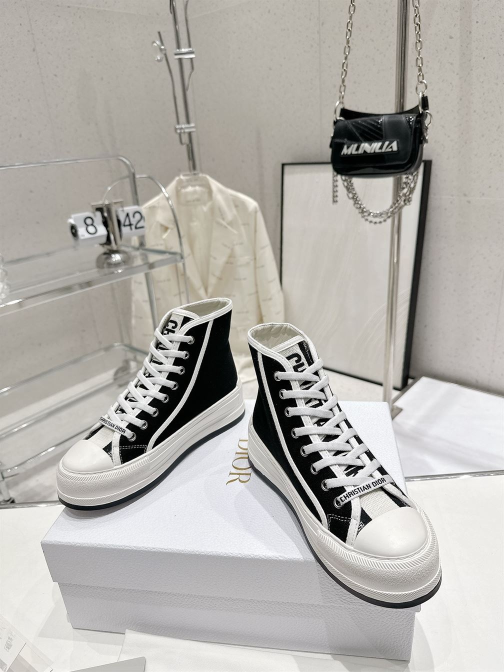 DIOR WALK'N'DIOR HIGH-TOP PLATFORM SNEAKER - DO117