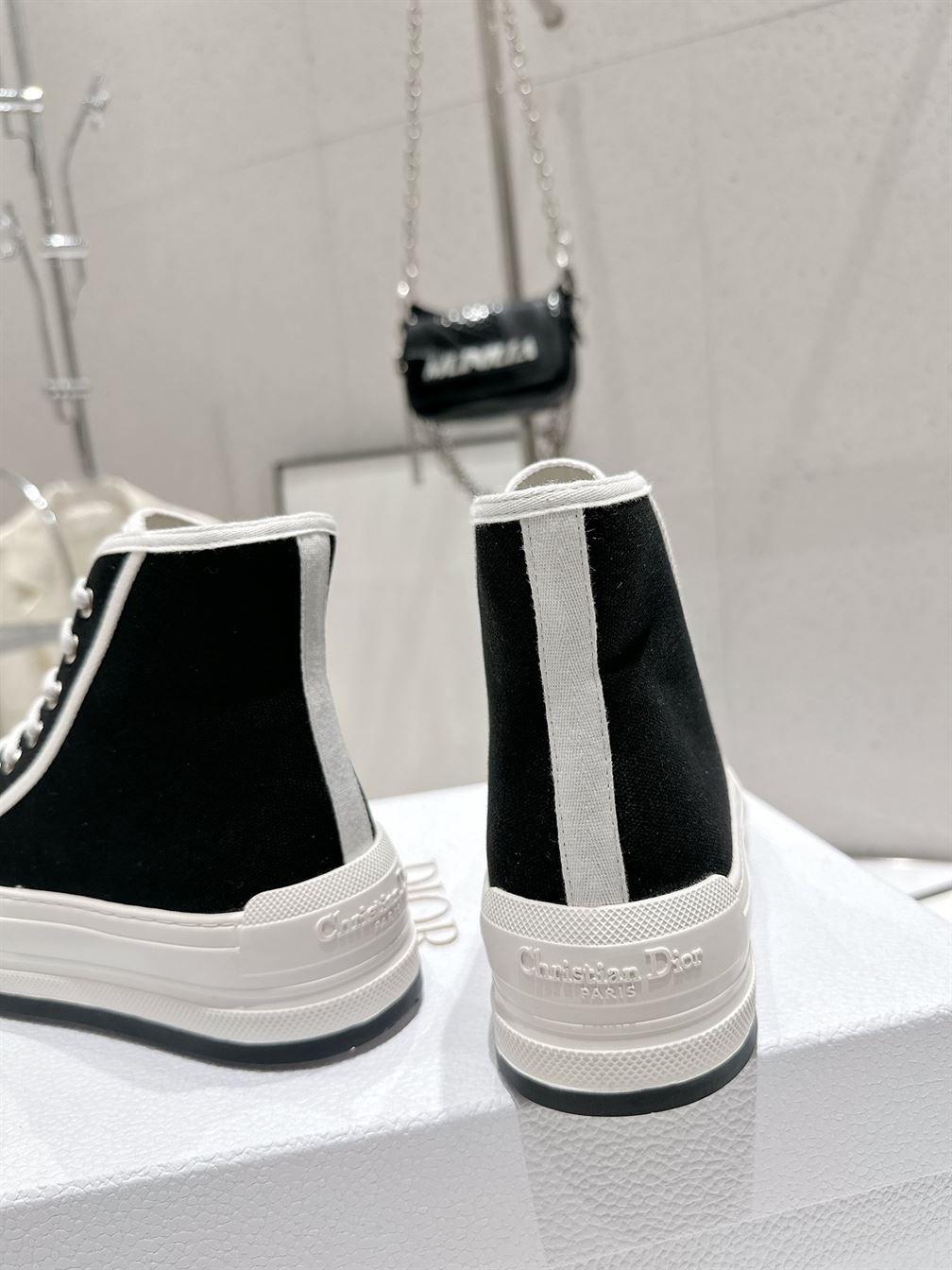 DIOR WALK'N'DIOR HIGH-TOP PLATFORM SNEAKER - DO117