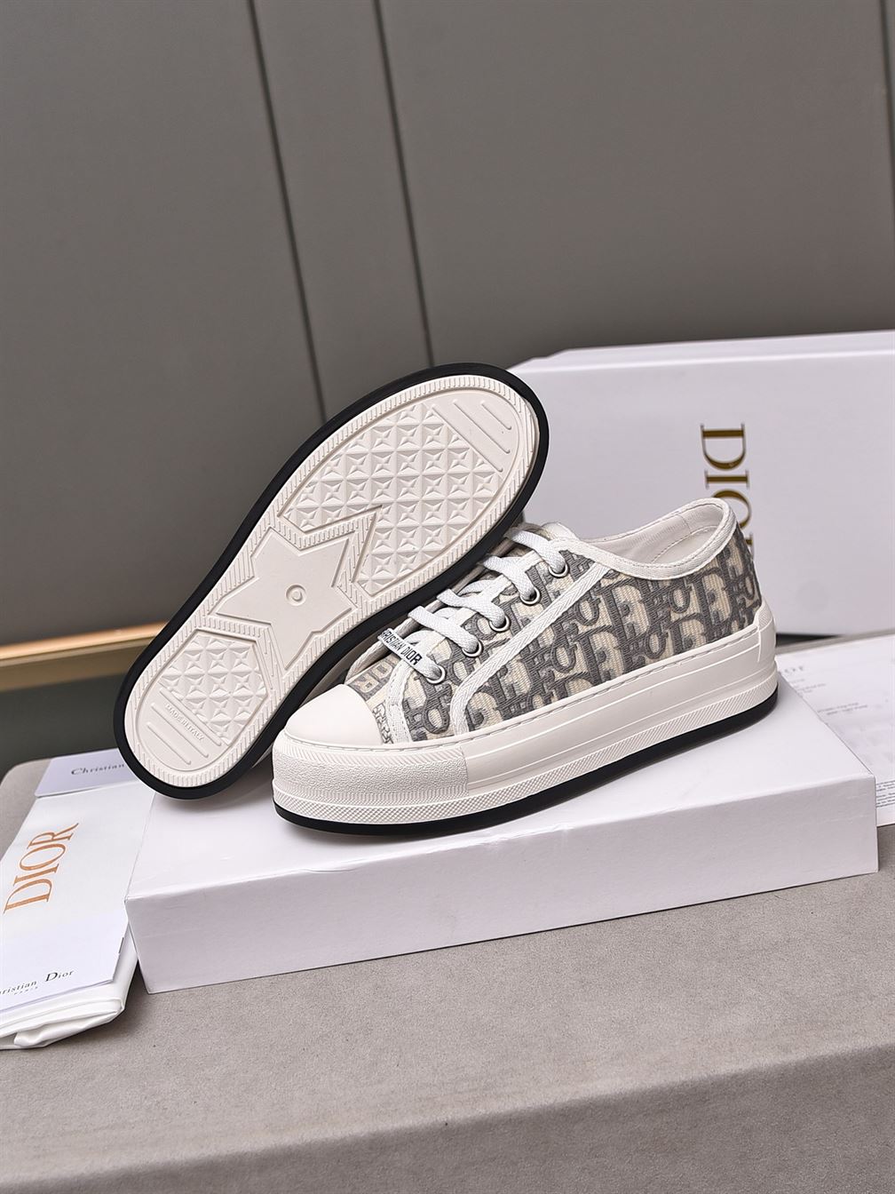 DIOR WALK’N’DIOR PLATFORM LOW-TOP SNEAKER - DO144
