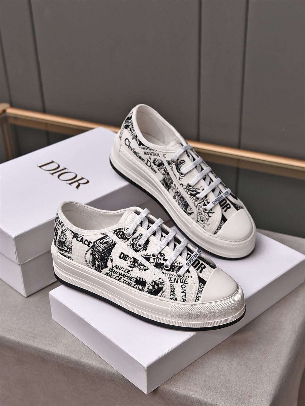 DIOR WALK’N’DIOR PLATFORM LOW-TOP SNEAKER - DO145