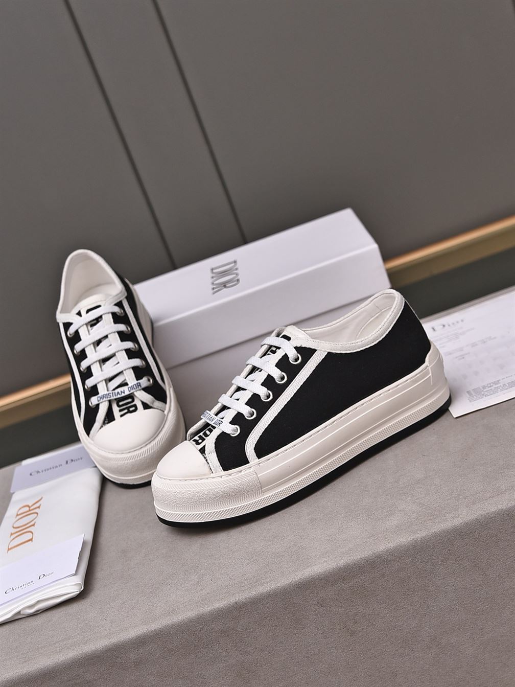 DIOR WALK’N’DIOR PLATFORM LOW-TOP SNEAKER - DO146