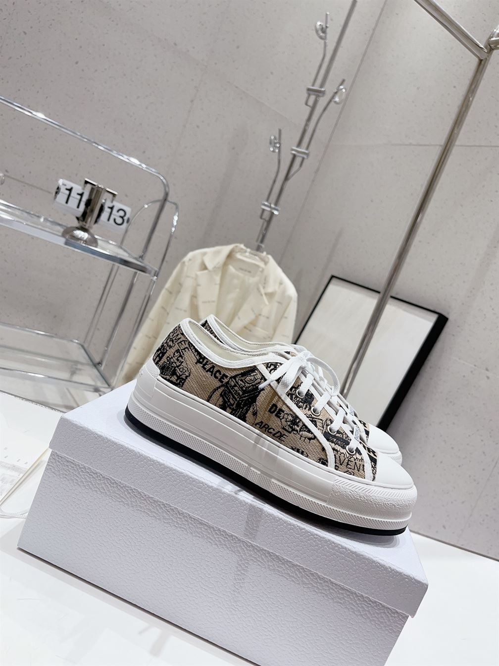 DIOR WALK'N'DIOR PLATFORM SNEAKER - DO111