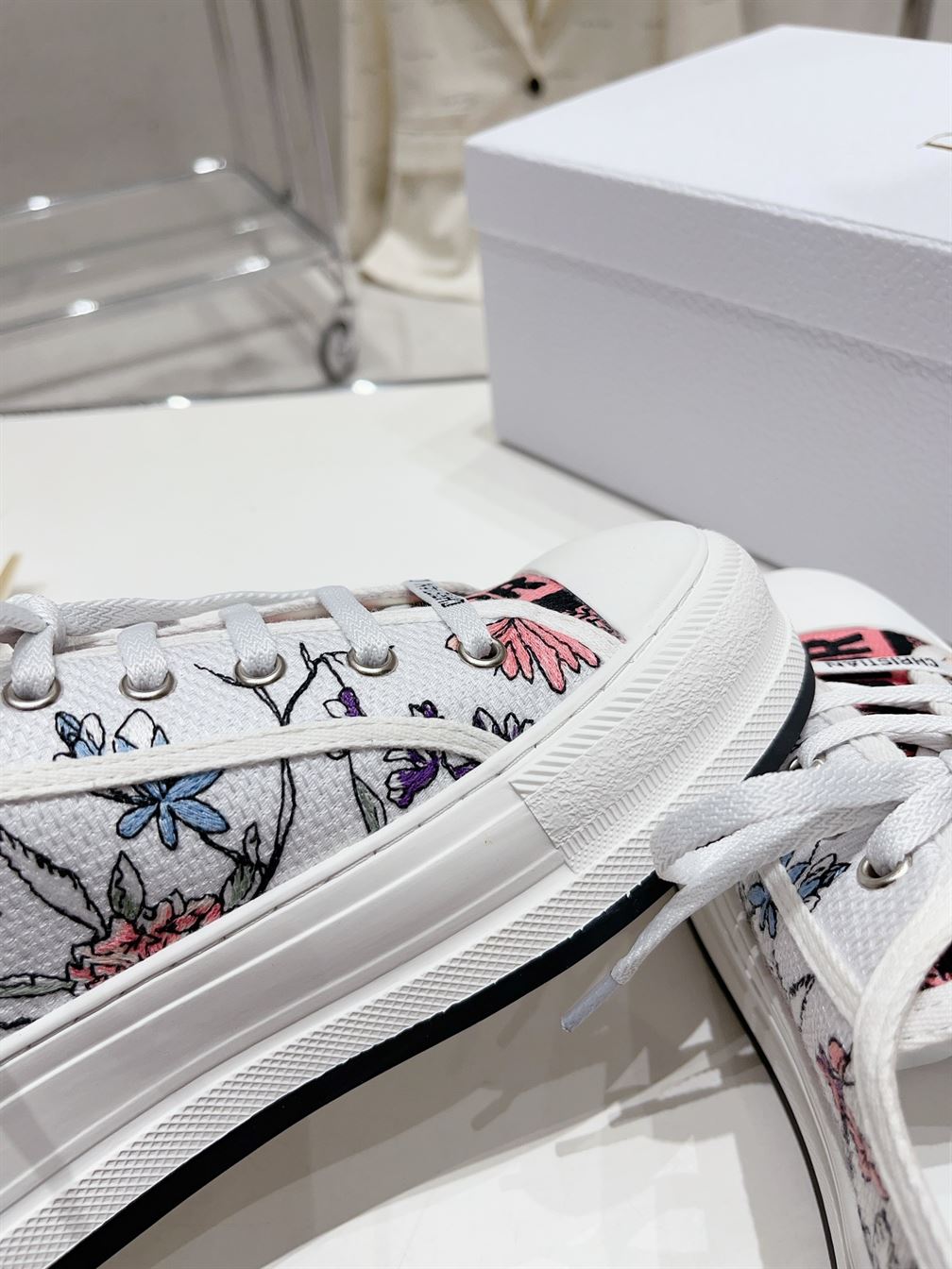 DIOR WALK'N'DIOR PLATFORM SNEAKER - DO112