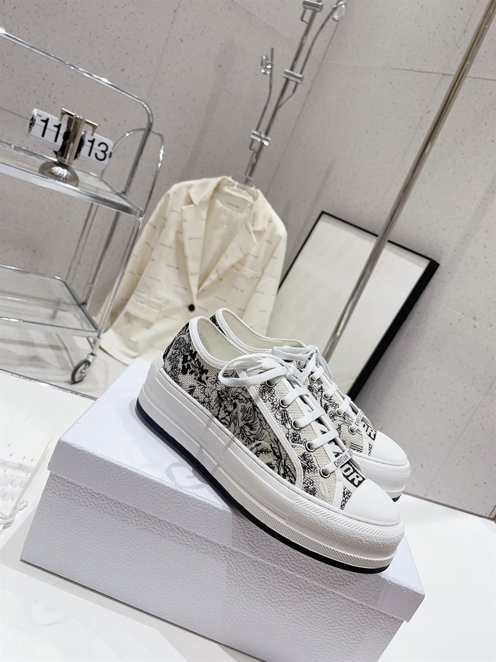 DIOR WALK'N'DIOR PLATFORM SNEAKER - DO113