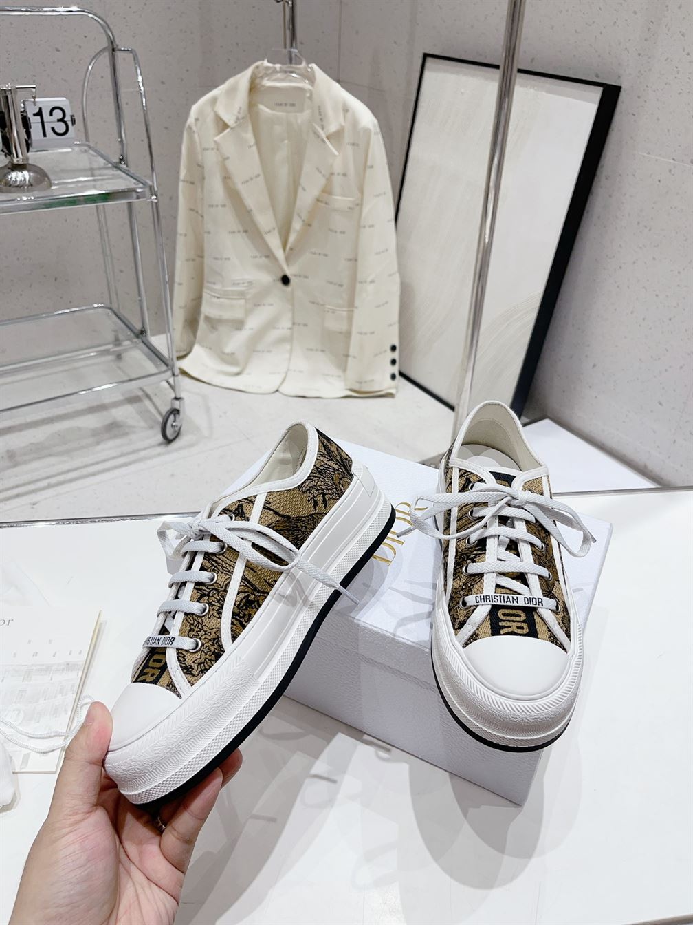 DIOR WALK'N'DIOR PLATFORM SNEAKER - DO114