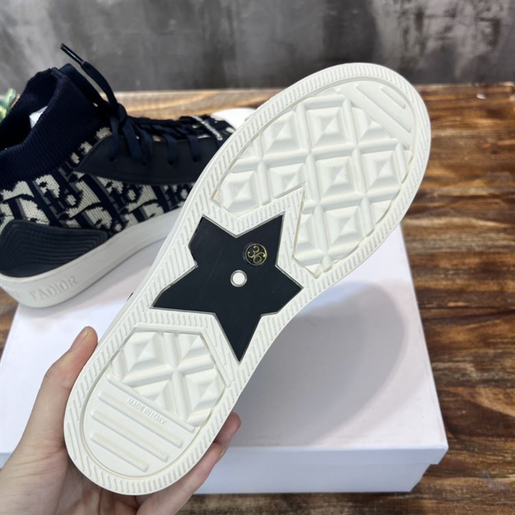 DIOR WALK'N'DIOR SNEAKER - DO119