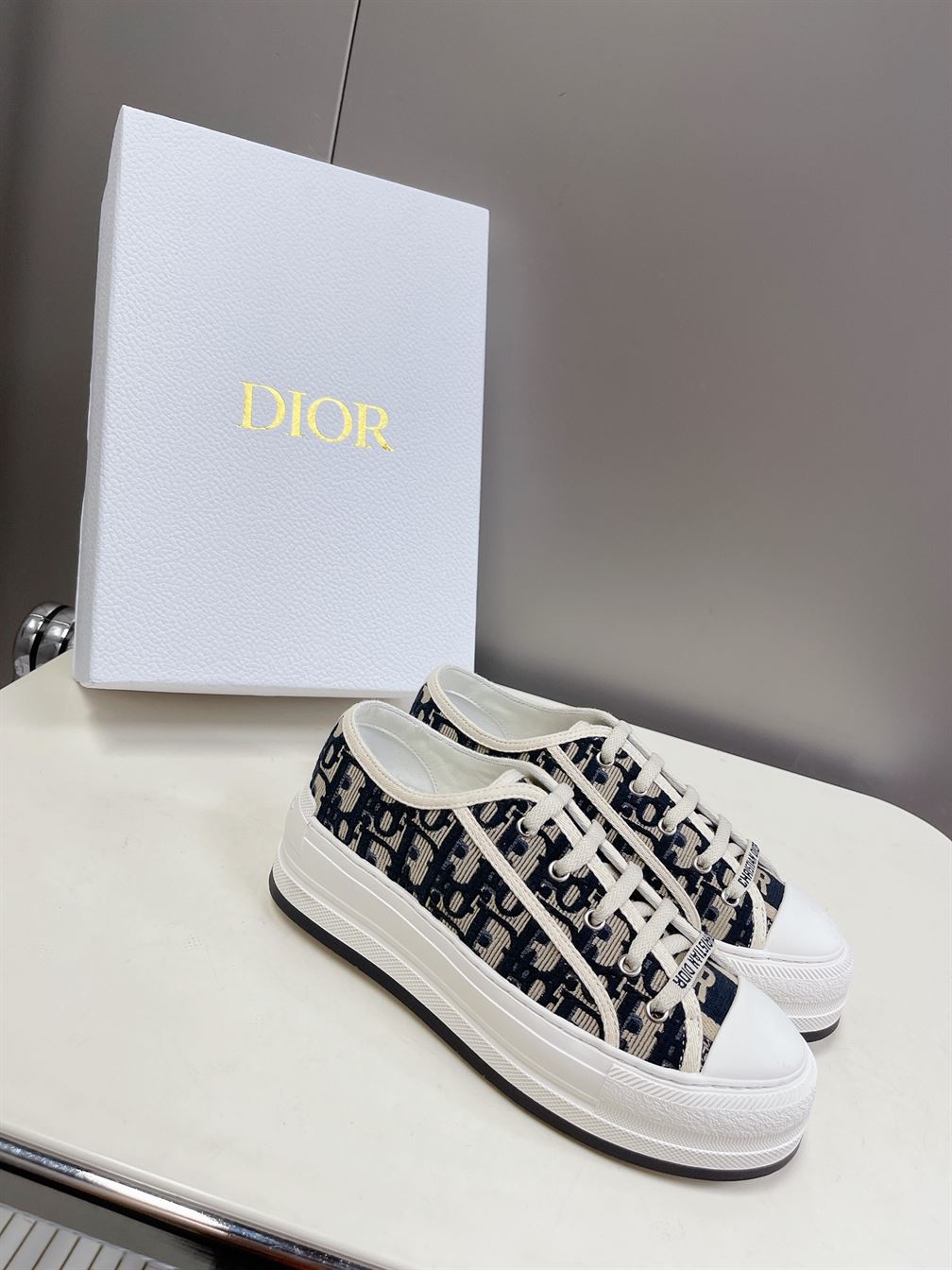 DIOR WALK'N'DIOR SNEAKER - DO123