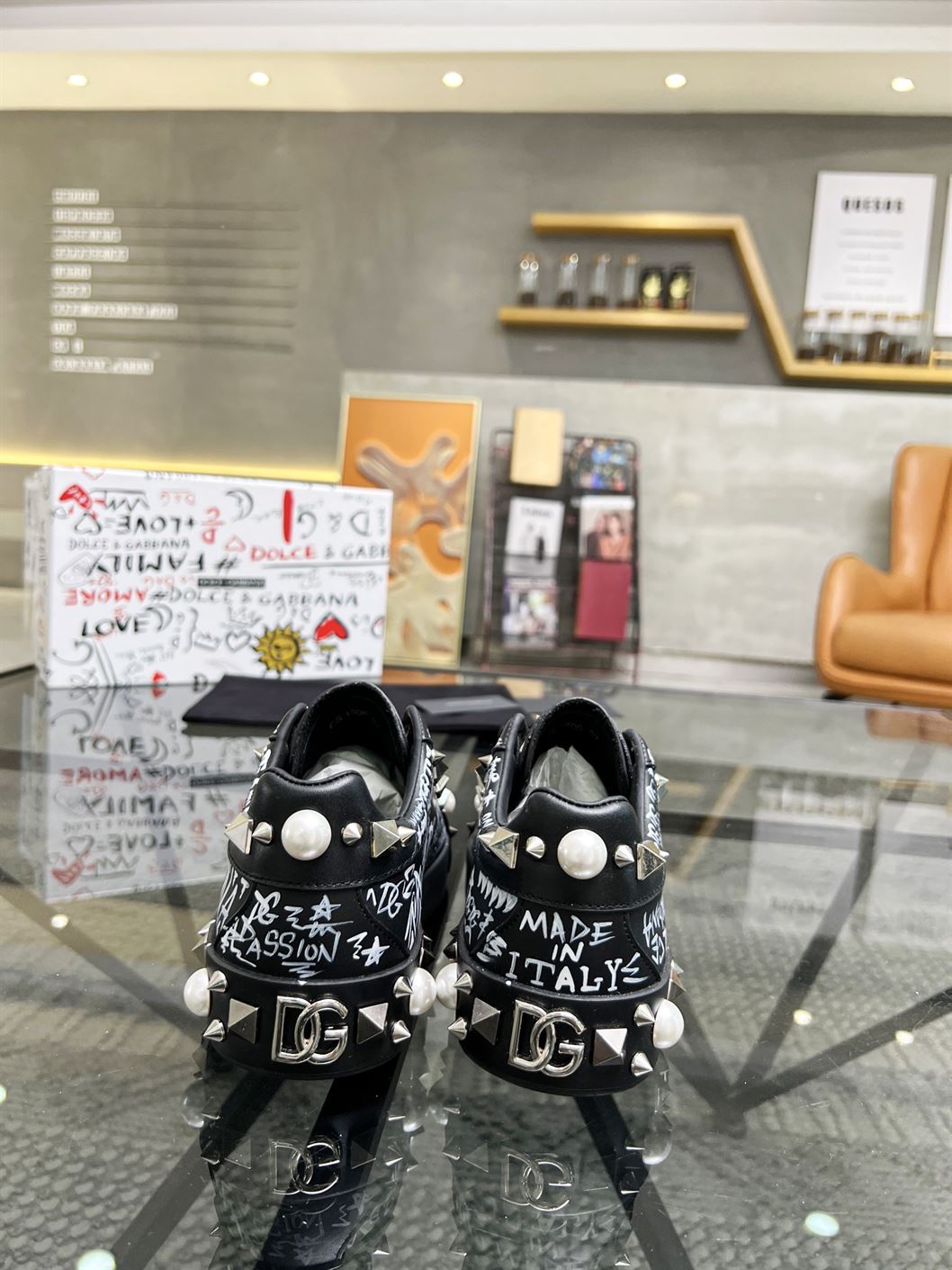 DOLCE & GABBANA CALFSKIN NAPPA PORTOFINO SNEAKERS WITH STUDS – DG018