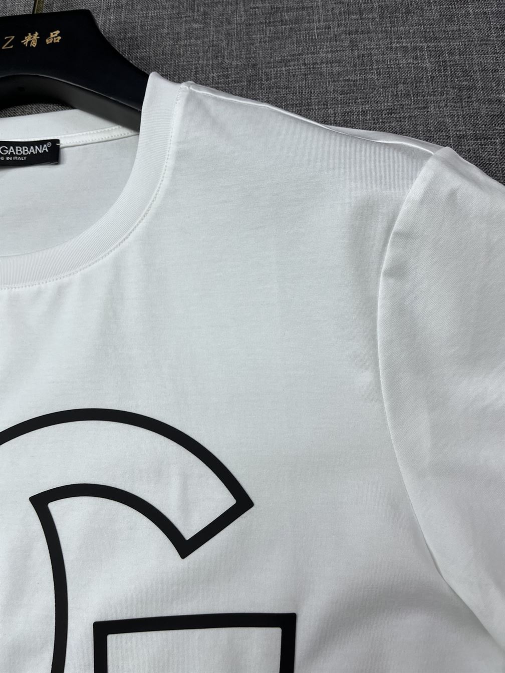 DOLCE & GABBANA COTTON T-SHIRT WITH DG PATCH - DT010