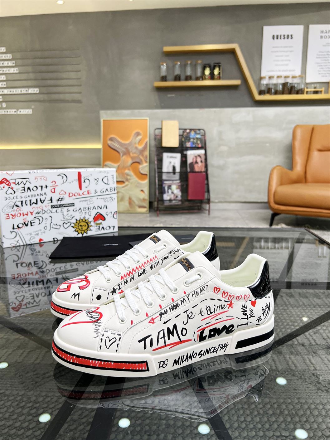 DOLCE & GABBANA PORTOFINO LOVE DG SNEAKERS – DG022