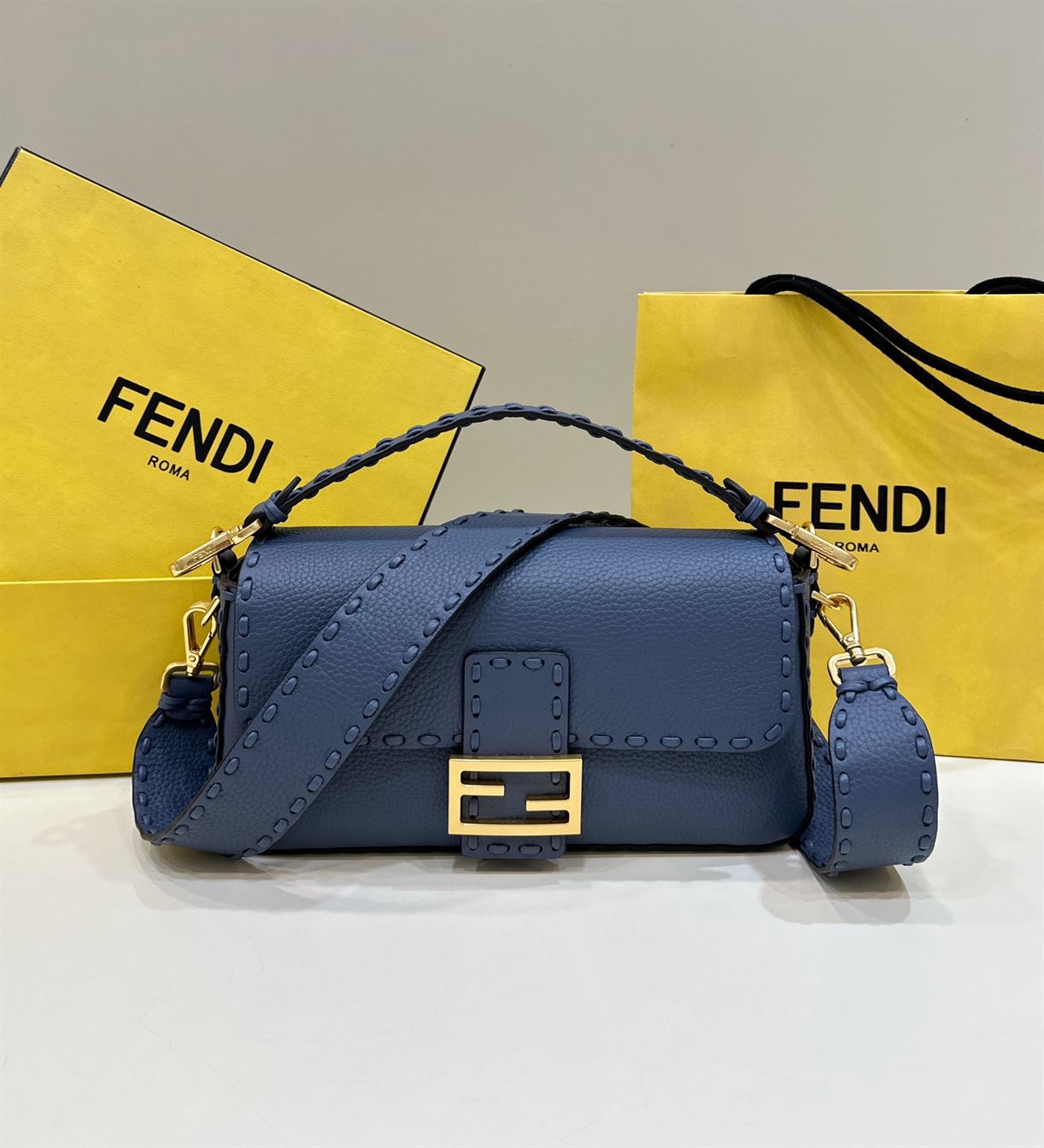 FENDI BAGUETTE BLUE SELLERIA BAG