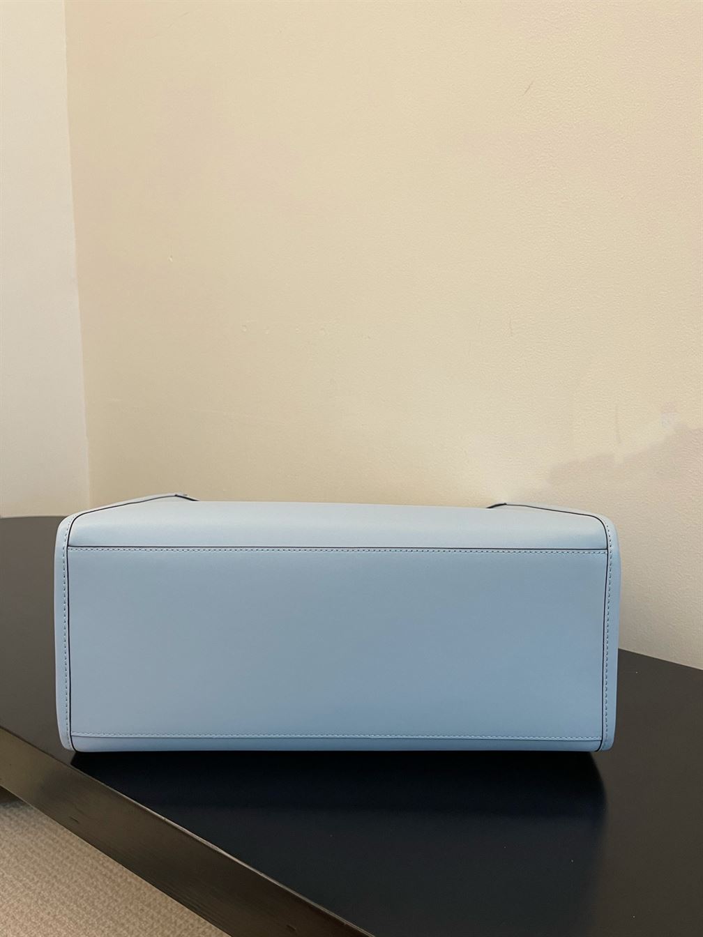 FENDI SUNSHINE MEDIUM LIGHT BLUE LEATHER SHOPPER