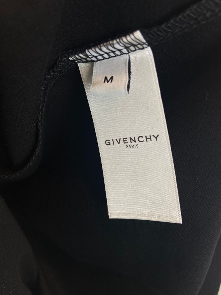 GIVENCHY 4G T-SHIRT WITH TAG EFFECT MOON PRINT IN BLACK - GTS011