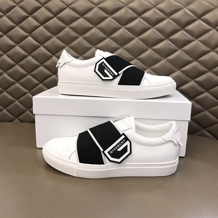 GIVENCHY ELASTICATED LOGO STRAP SNEAKERS - GVC004