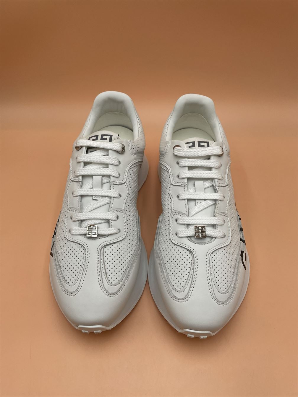 GIVENCHY RUNNER SNEAKERS IN PERFORATED LEATHER - GVC006