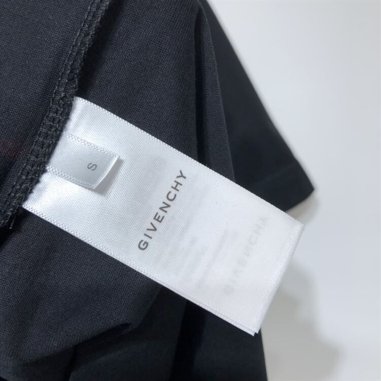 GIVENCHY SLIM FIT T-SHIRT IN JERSEY WITH TAG EFFECT PRINT - GTS002