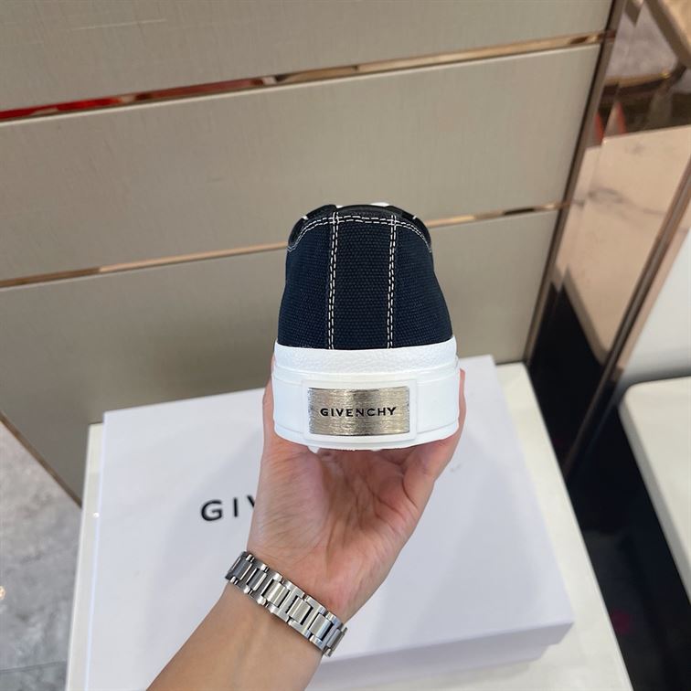 GIVENCHY SNEAKERS CITY IN GRAINED LEATHER - GVC014