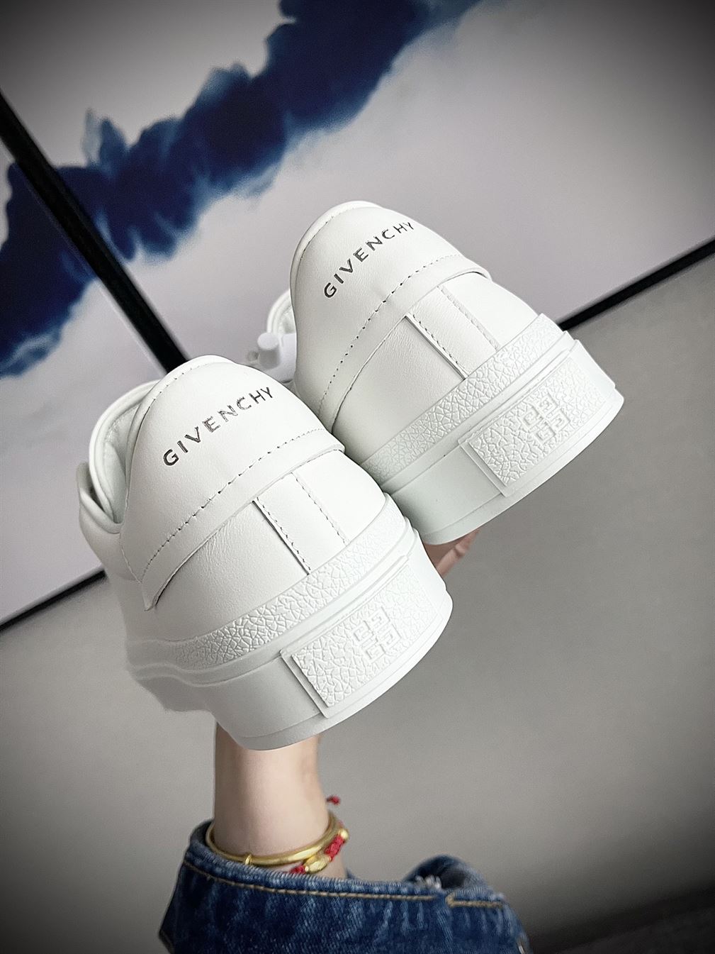 GIVENCHY SNEAKERS WITH ELASTIC BAND - GVC001