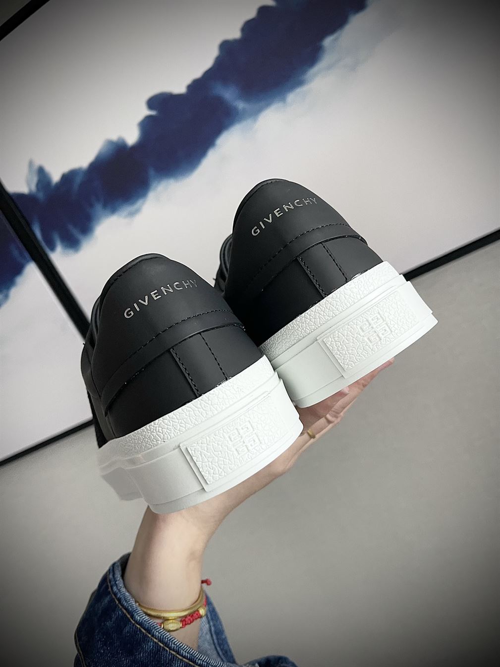 GIVENCHY SNEAKERS WITH ELASTIC BAND - GVC002