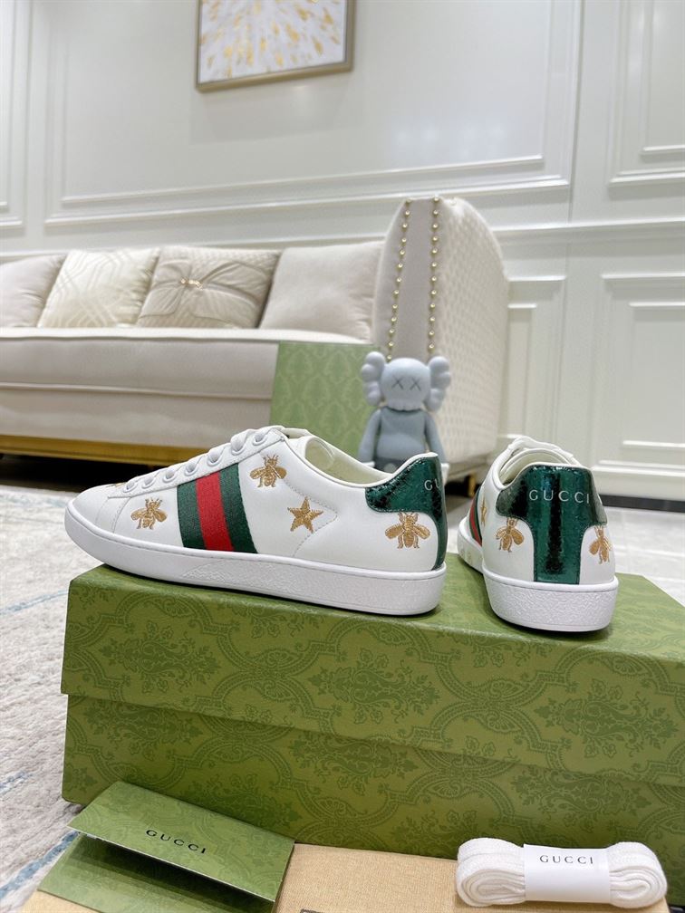 GUCCI ACE EMBROIDERED SNEAKER WITH BEES AND STARS - GCC090