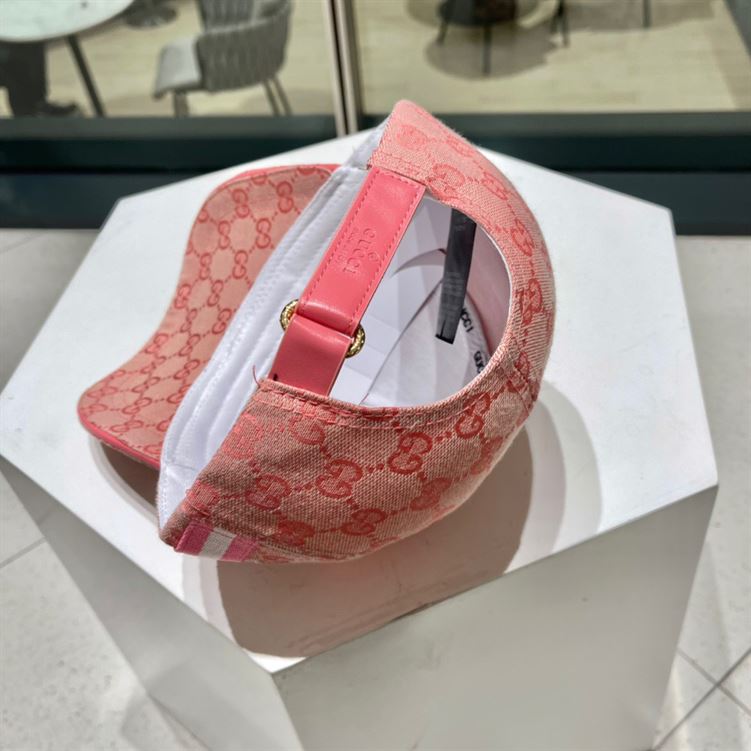 GUCCI BASEBALL HAT