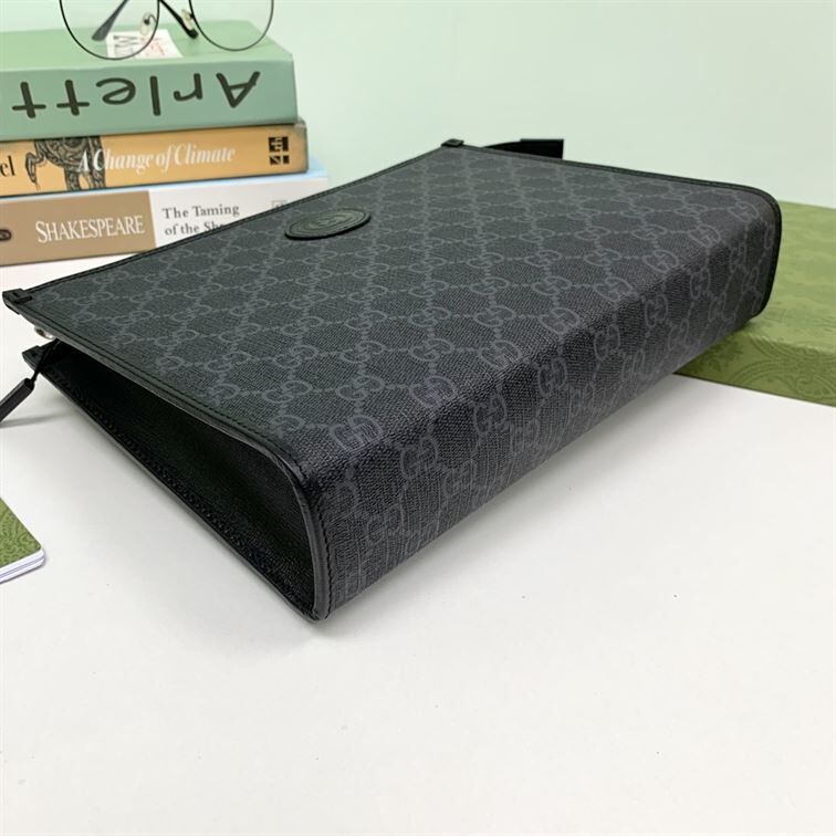 GUCCI BEAUTY CASE WITH INTERLOCKING G - BG008