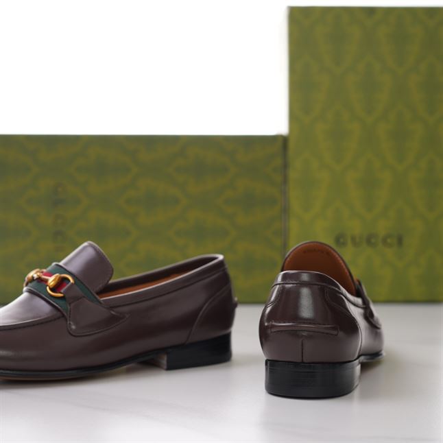 GUCCI BRIXTON WEB LOAFER IN LEATHER WITH HORSEBIT - GL009