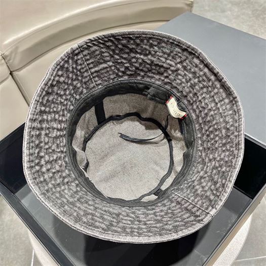 GUCCI BUCKET HAT
