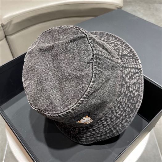 GUCCI BUCKET HAT