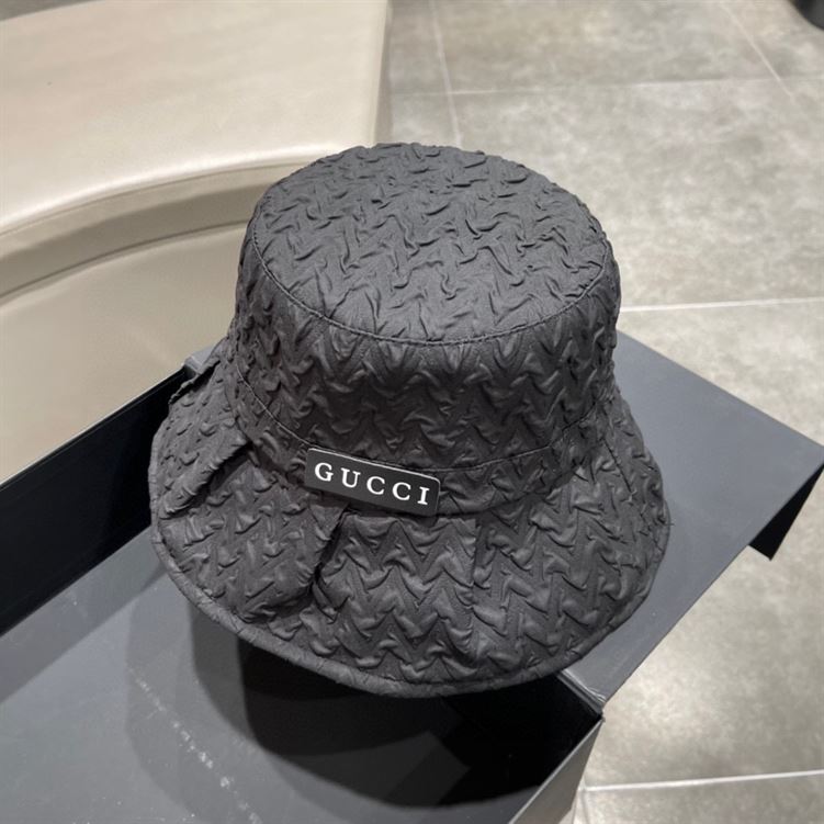 GUCCI BUCKET HAT