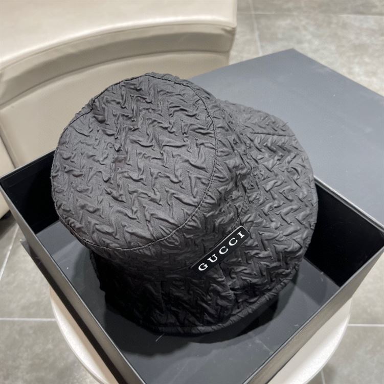 GUCCI BUCKET HAT