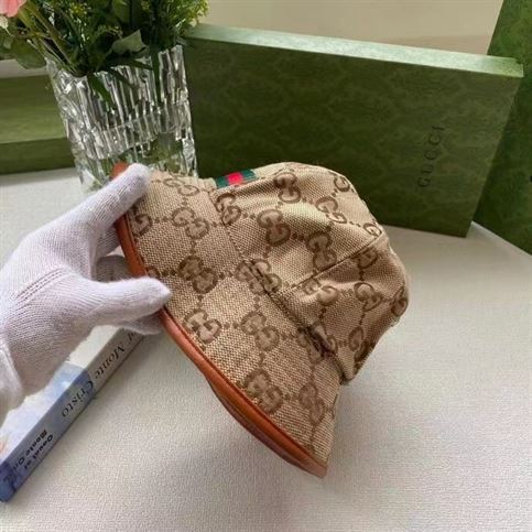 GUCCI BUCKET HAT