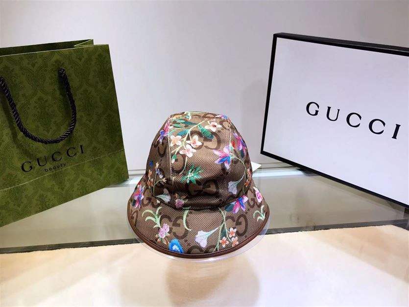 GUCCI BUCKET HAT