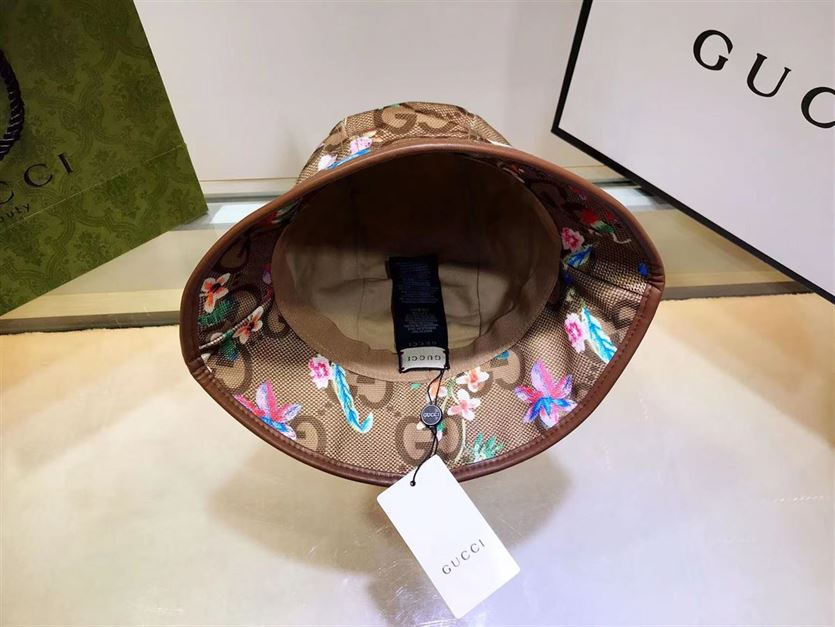 GUCCI BUCKET HAT