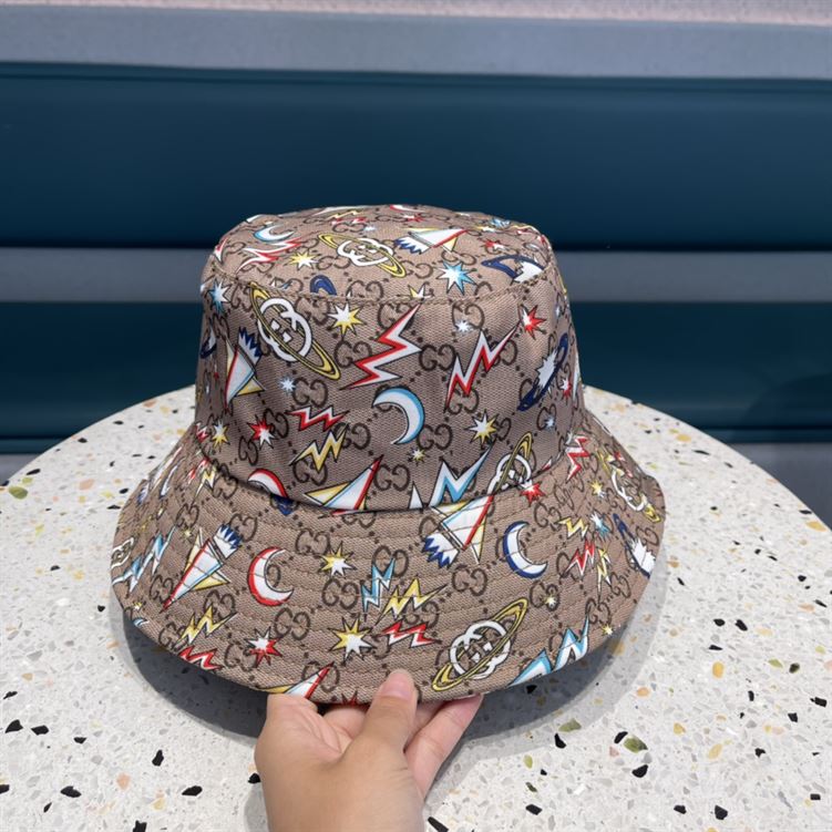 GUCCI BUCKET HAT