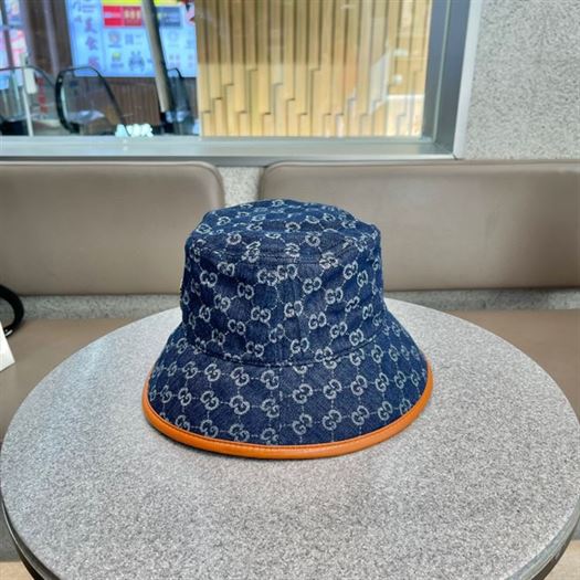 GUCCI BUCKET HAT