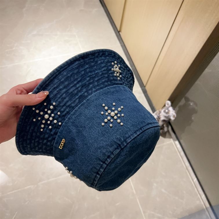 GUCCI BUCKET HAT