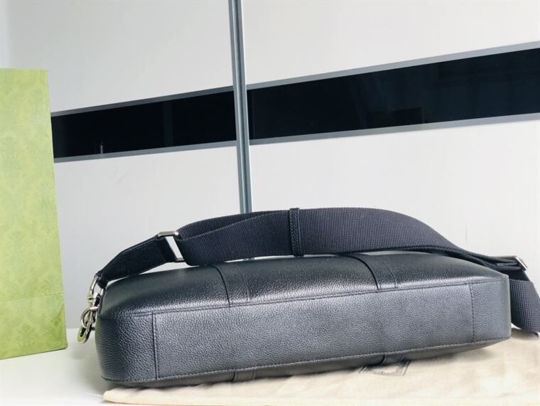 GUCCI BUSINESS CASE WITH GUCCI LOGO - BG006