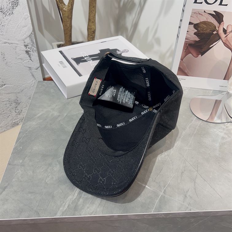 GUCCI GG CANVAS BASEBALL HAT
