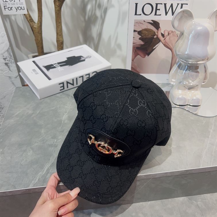 GUCCI GG CANVAS BASEBALL HAT