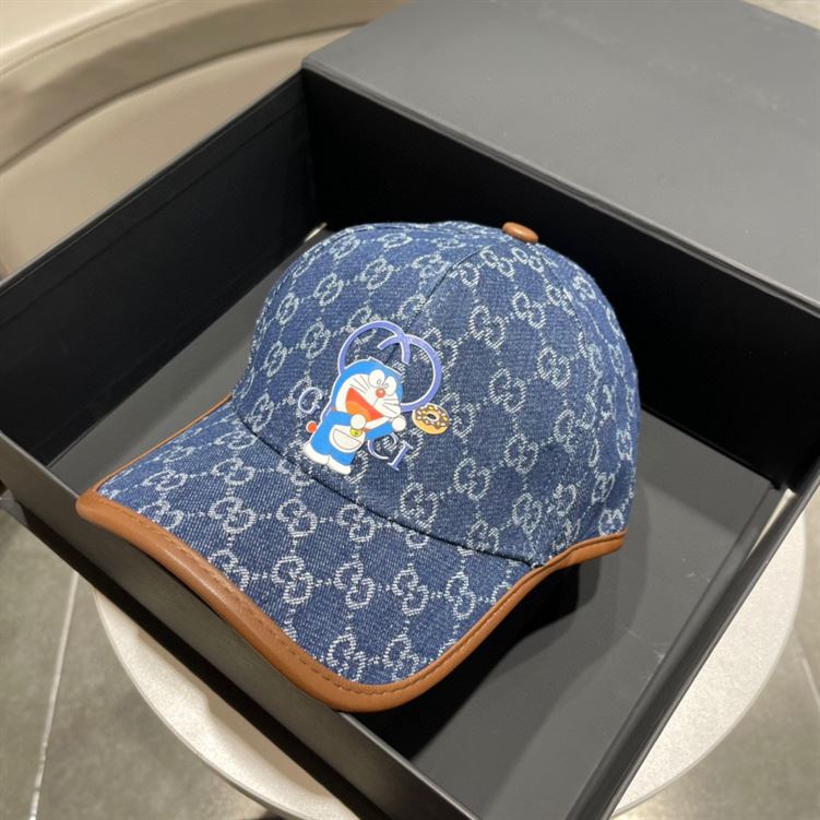 GUCCI GG CANVAS BASEBALL HAT