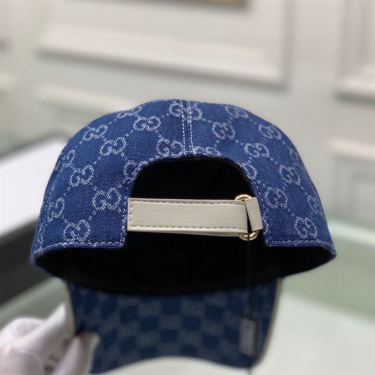 GUCCI GG CANVAS BASEBALL HAT
